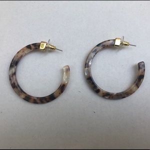 Tortoise shell hoop earrings